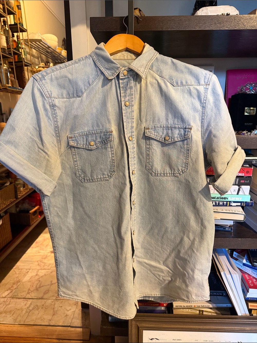 Light Wash Vintage Denim Short-Sleeve Button Up Shirt M